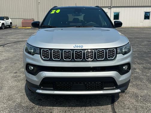 Silver Zynith 2024 Jeep Compass Limited