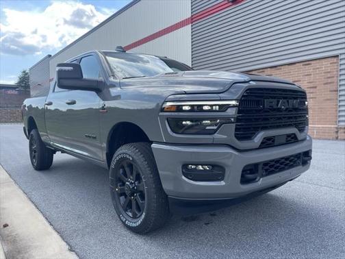 2025 RAM 2500 Laramie Crew Cab 4x4 6'4' Box