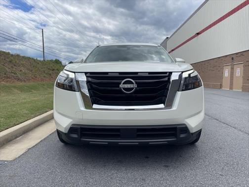 2023 Nissan Pathfinder SV FWD