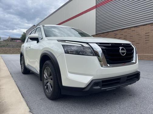 2023 Nissan Pathfinder SV FWD