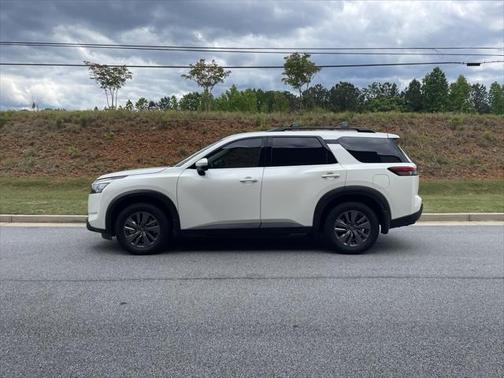 2023 Nissan Pathfinder SV FWD