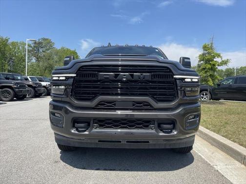 2025 RAM 3500 Laramie Crew Cab 4x4 8' Box