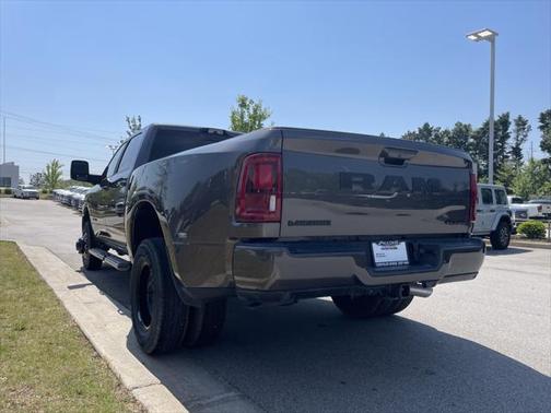 2025 RAM 3500 Laramie Crew Cab 4x4 8' Box
