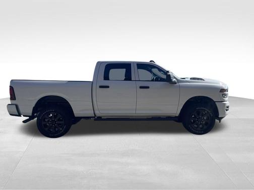2026 RAM 2500 Tradesman Crew Cab 4x4 6'4' Box
