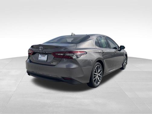 2024 Toyota Camry Hybrid XLE