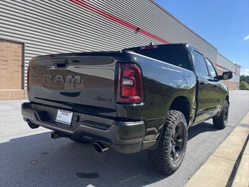 2025 RAM 1500 Warlock Crew Cab 4x4 5'7' Box