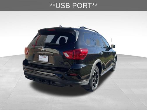 2020 Nissan Pathfinder SV