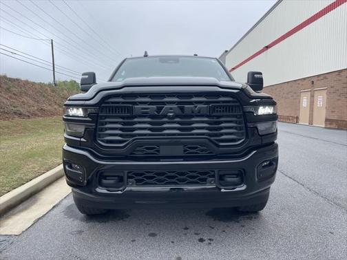 2025 RAM 2500 Big Horn Crew Cab 4x4 6'4' Box