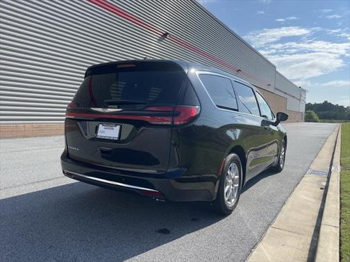 2025 Chrysler Pacifica L