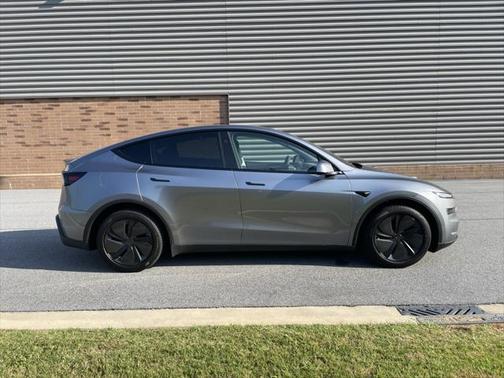 2026 Tesla Model Y Long Range Dual Motor All-Wheel Drive