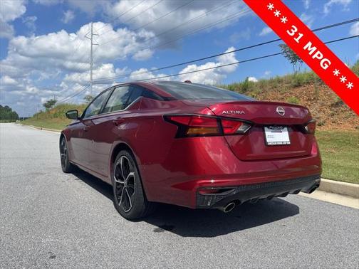 2023 Nissan Altima SR FWD