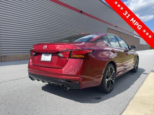 2023 Nissan Altima SR FWD