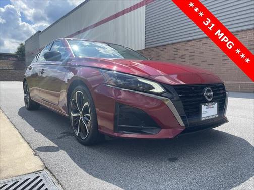 2023 Nissan Altima SR FWD