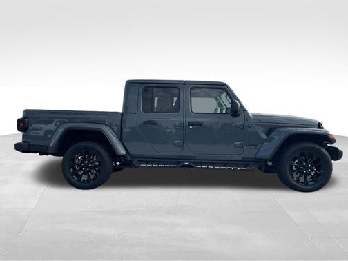 2025 Jeep Gladiator Nighthawk