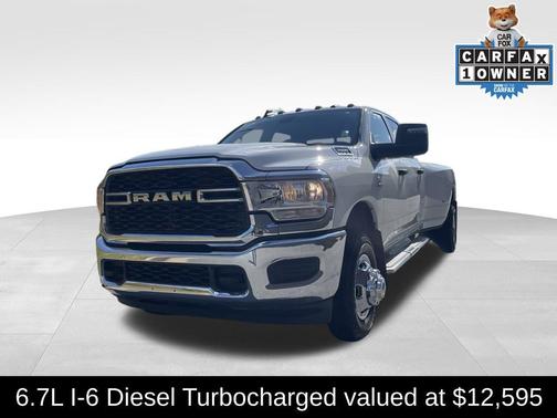 2024 RAM 3500 Tradesman Crew Cab 4x4 8' Box