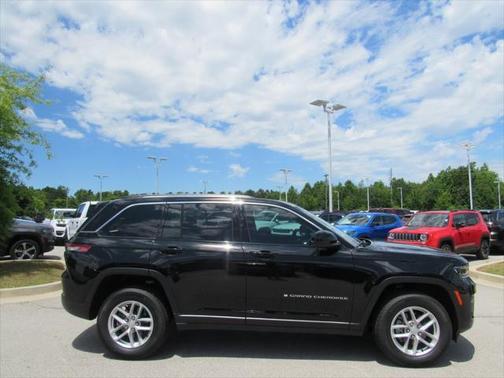 2023 Jeep Grand Cherokee Laredo