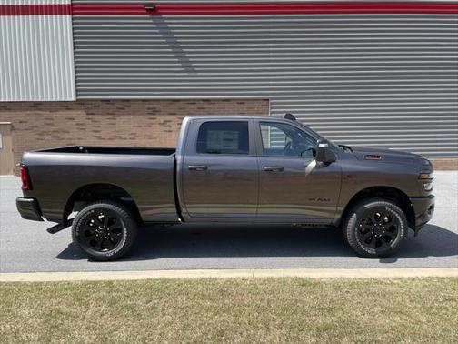 2025 RAM 2500 Big Horn Crew Cab 4x4 6'4' Box
