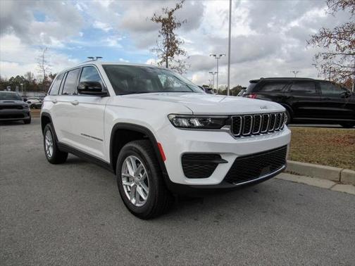 2023 Jeep Grand Cherokee Laredo