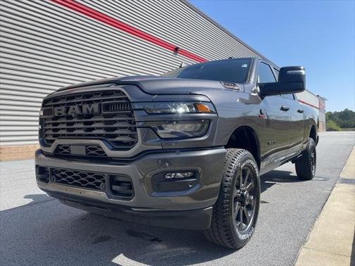 2025 RAM 2500 Big Horn Crew Cab 4x4 6'4' Box