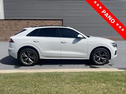 2021 Audi Q8 55 Premium