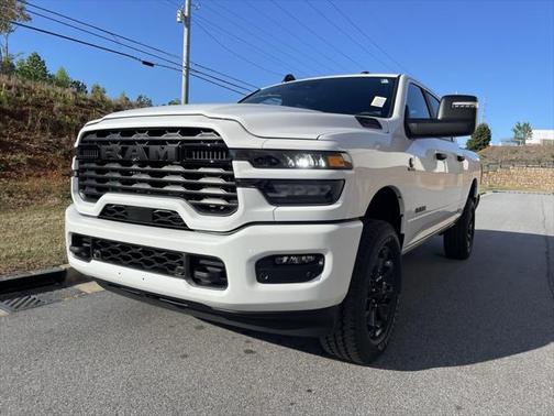 2025 RAM 2500 Big Horn Crew Cab 4x4 6'4' Box