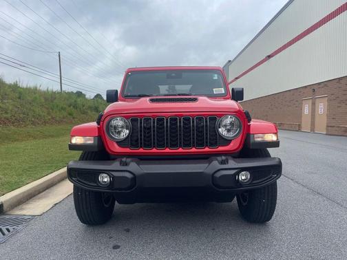 2025 Jeep Gladiator Sport S