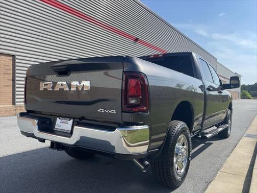 2025 RAM 2500 Tradesman Crew Cab 4x4 6'4' Box
