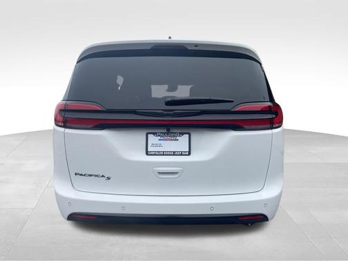 2026 Chrysler Pacifica L