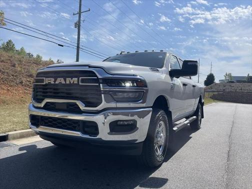 2025 RAM 2500 Tradesman Crew Cab 4x4 6'4' Box