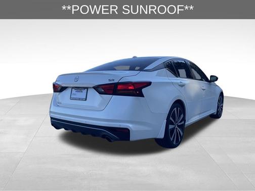 2020 Nissan Altima SR FWD