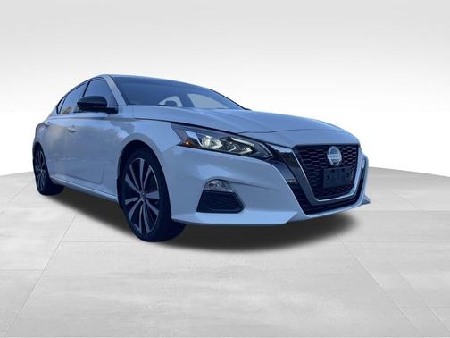 2020 Nissan Altima SR FWD