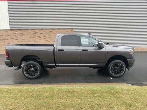 2025 RAM 2500 Big Horn Crew Cab 4x4 6'4' Box