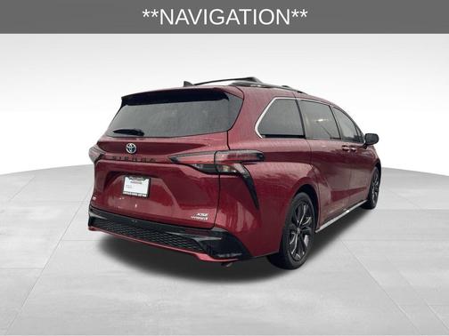 2023 Toyota Sienna XSE 7 Passenger