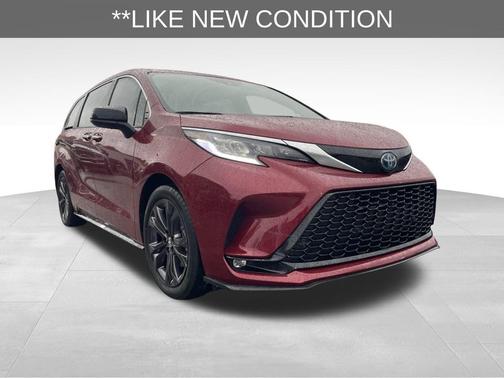 2023 Toyota Sienna XSE 7 Passenger