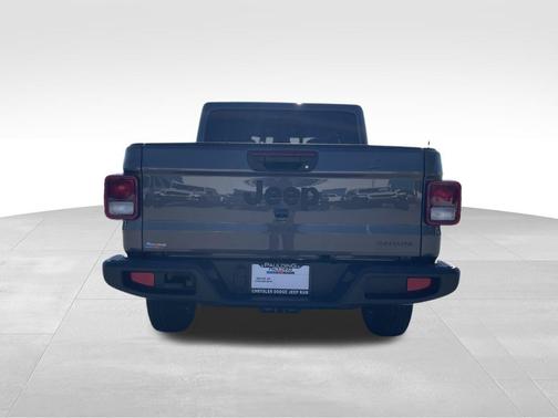 2026 Jeep Gladiator Sahara 4x4