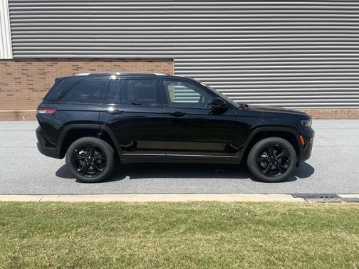 2025 Jeep Grand Cherokee Limited X