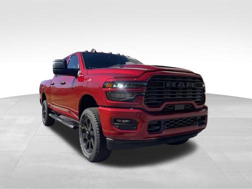 2026 RAM 2500 Tradesman Crew Cab 4x4 6'4' Box