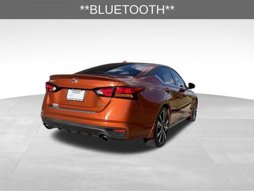 2022 Nissan Altima SR VC-Turbo FWD