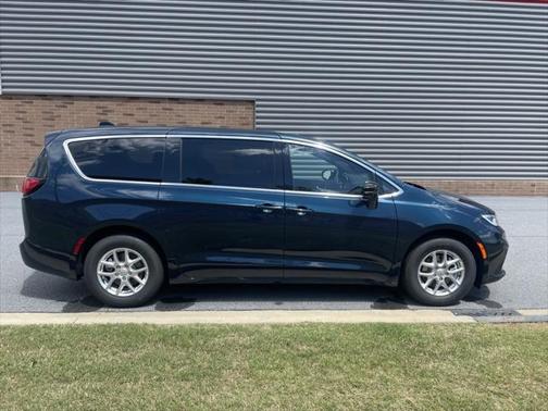 2025 Chrysler Pacifica L