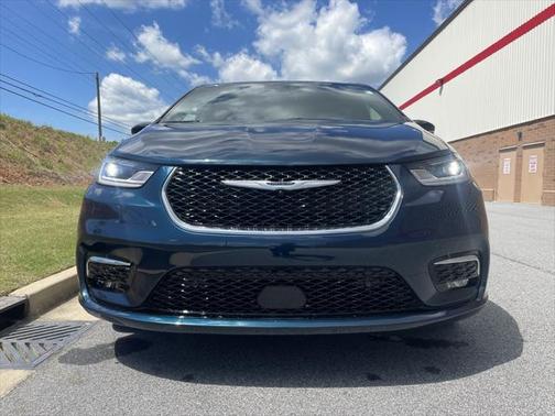 2025 Chrysler Pacifica L
