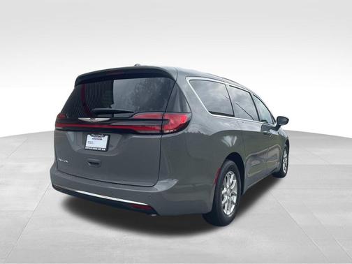 2025 Chrysler Pacifica L