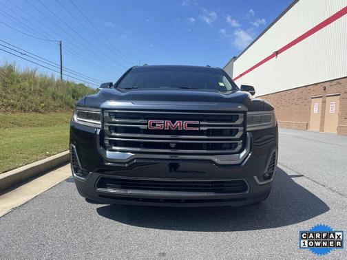 2022 GMC Acadia AWD AT4