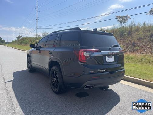2022 GMC Acadia AWD AT4