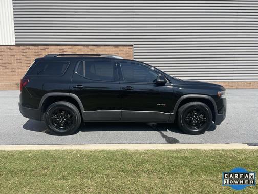 2022 GMC Acadia AWD AT4