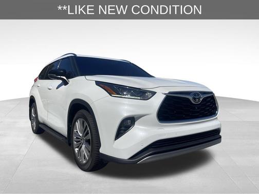 2022 Toyota Highlander Platinum