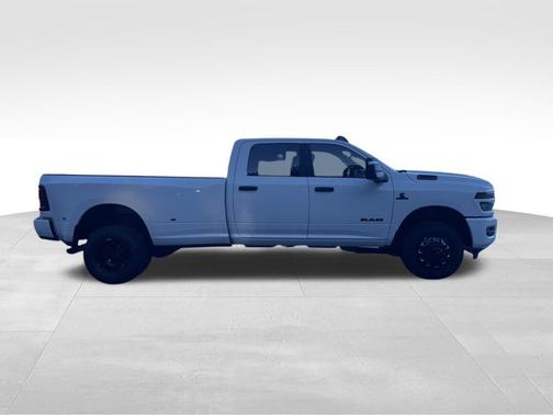 2026 RAM 3500 Big Horn Crew Cab 4x4 8' Box