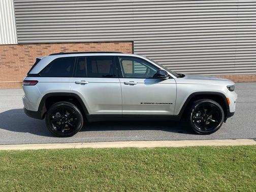 2025 Jeep Grand Cherokee Limited X