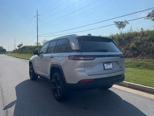 2025 Jeep Grand Cherokee Limited X