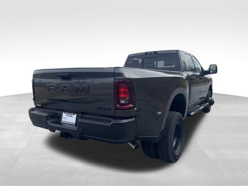 2026 RAM 3500 Tradesman Crew Cab 4x4 8' Box
