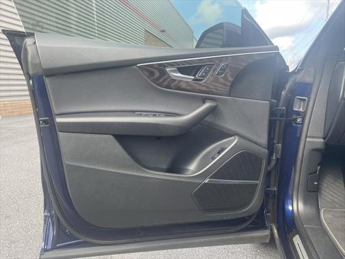 2021 Audi Q8 55 Premium Plus